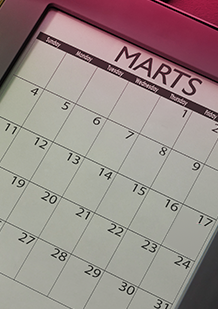 Billede af en kalender med en dag kredset i grøn. Information om mobilprogram: o.b.’s menstruationskalender.